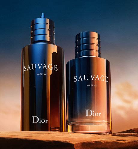 Sauvage Parfum: Refillable Citrus and Woody Fragrance 